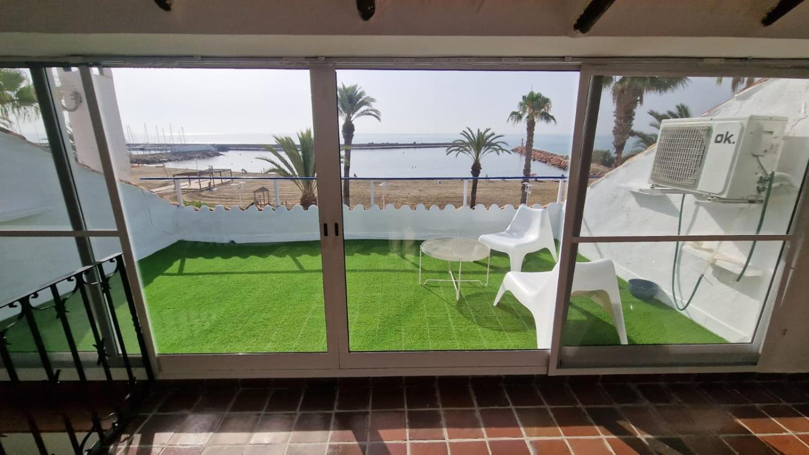 Beachfront Vila Valensiya Dış mekan fotoğraf