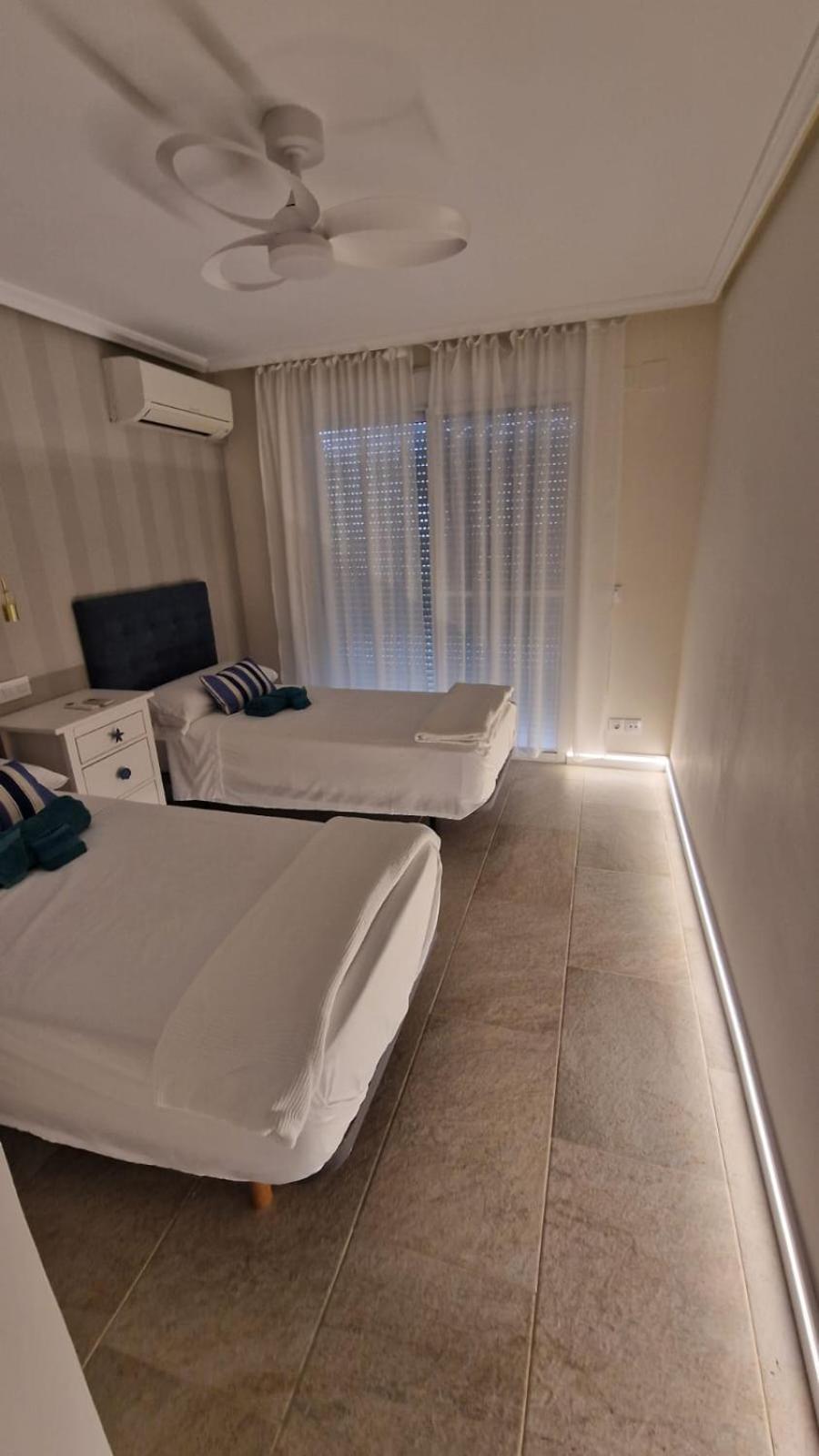 Beachfront Vila Valensiya Dış mekan fotoğraf