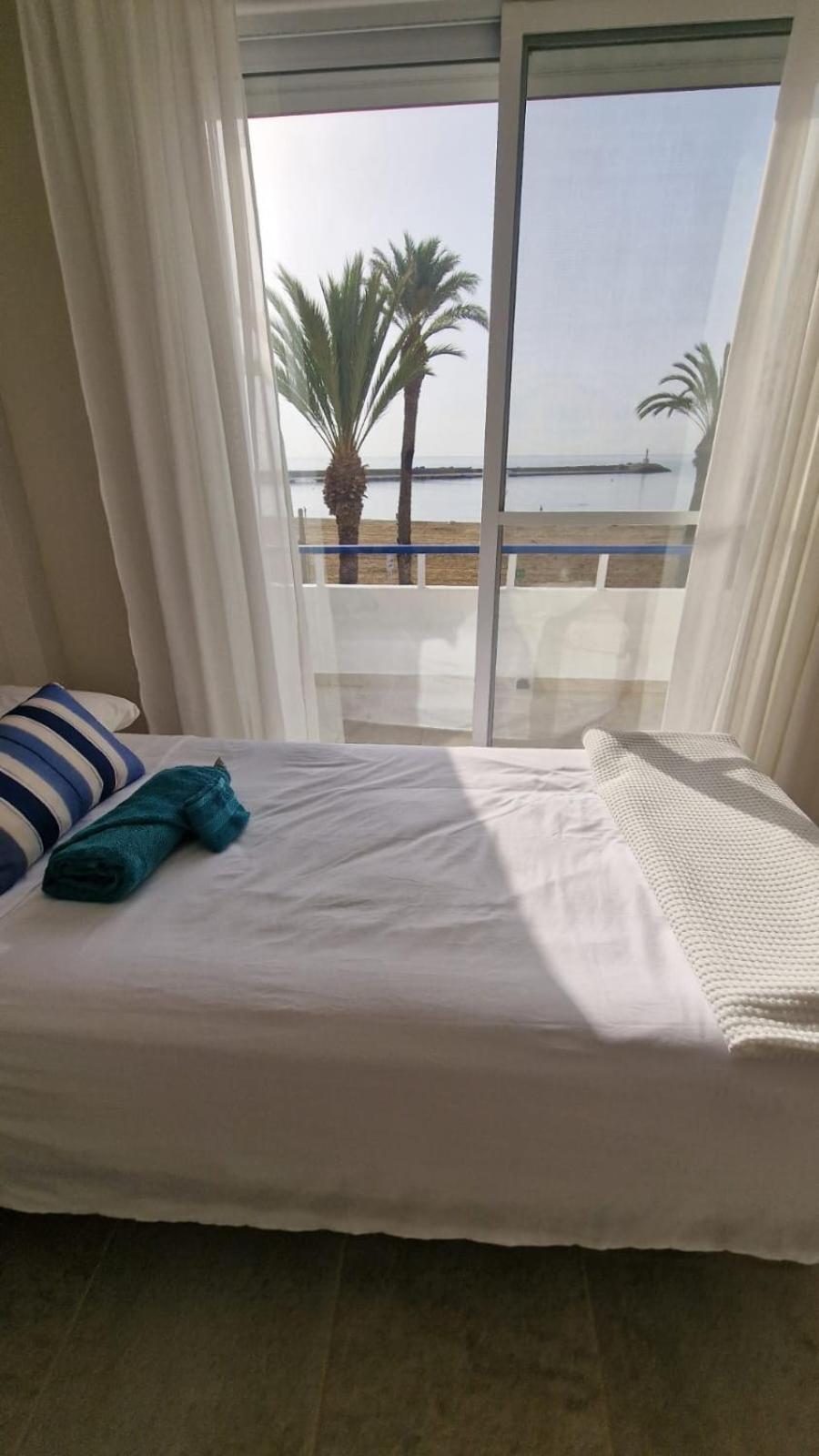 Beachfront Vila Valensiya Dış mekan fotoğraf