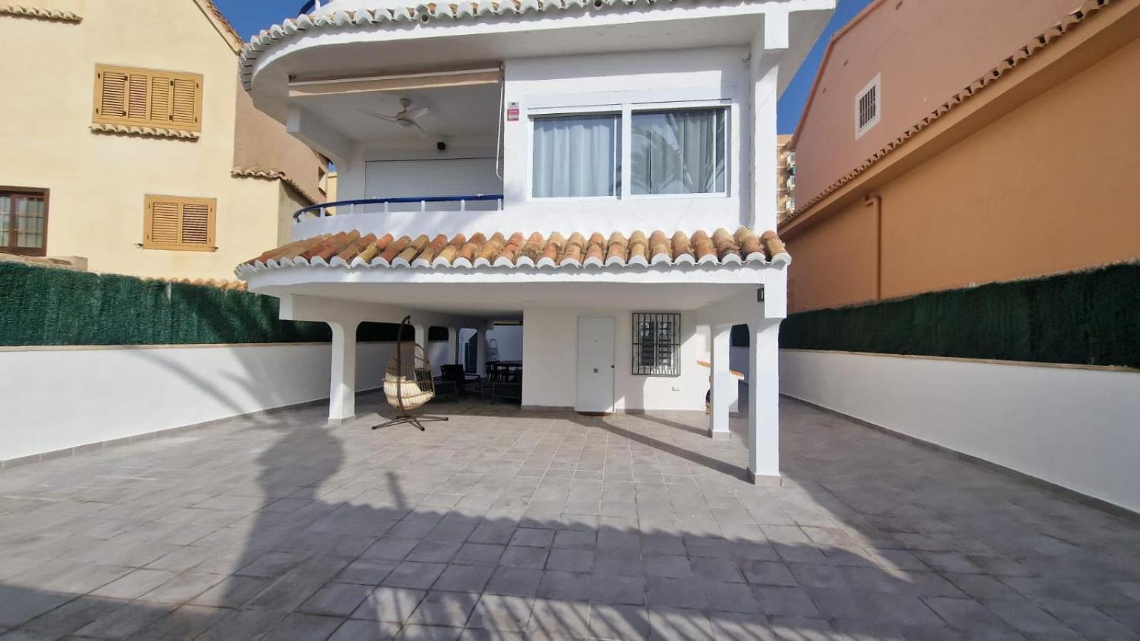 Beachfront Vila Valensiya Dış mekan fotoğraf